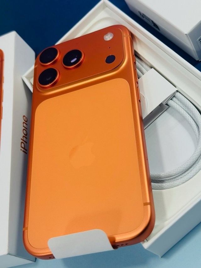 iPhone 16 Pro 256GB Naranja Cósmico
