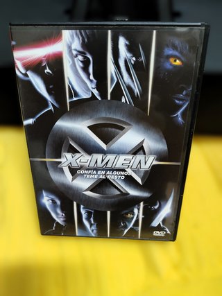 4 DVD: Matrix, X-Men, Tango & Cash, Final Fantasy