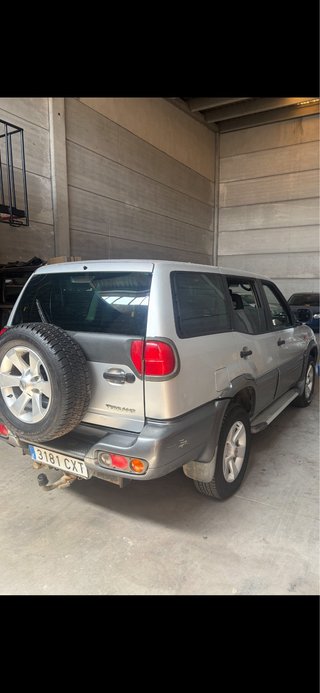 Nissan Terrano II 2003