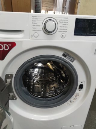 Lavadora LG carga frontal 8kg 1400rpm con garantia