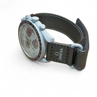 RELOJ SWATCH OMEGA SPEEDMASTER MISSION TO PLUTO + CAJA