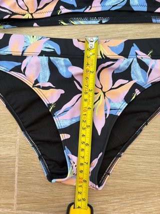 Bikini Roxy floral surfero estilo retro talla S