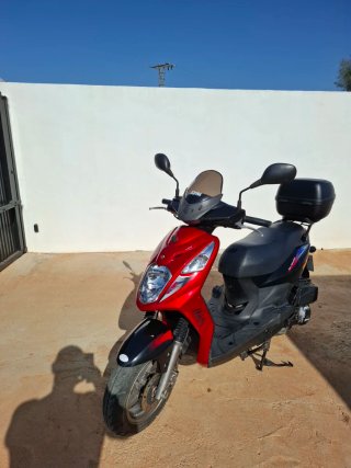 Scooter SYM 125cc Negra Rojo