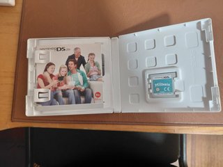 Nintendo 2DS rosa con 3 juegos y Tomodachi life