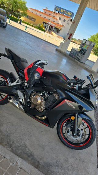 Honda CBR 650F RC96 2018 Negra Roja