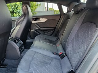 Audi A5 2024 Black Line 40 TDI Stronic Sportback