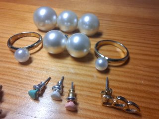 Lote de pendientes y anillos de perla