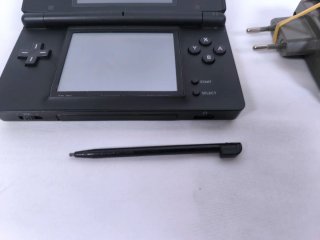 Nintendo DS Negra + Cargador