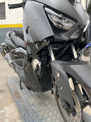 Yamaha XMAX 300 Gris
