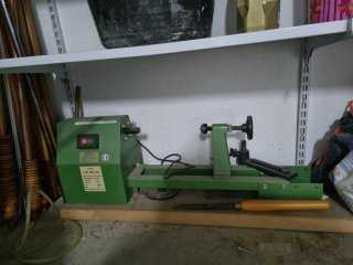 Torno de madera y gubia