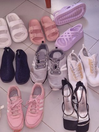 Lote Zapatos Chanclas Sandalias Maleta