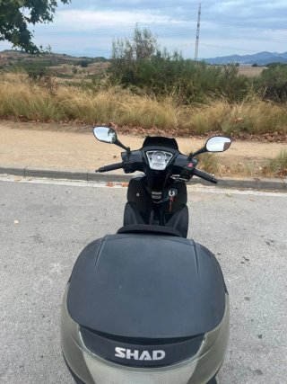 Moto Kymco People 125cc. Precio negociable