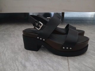 Sandalias plataforma madera tiras negras