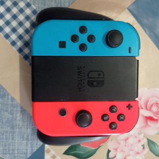 Nintendo Switch Azul y Rojo