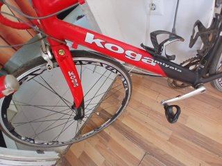 Bicicleta de carretera Koga Miyata Roja