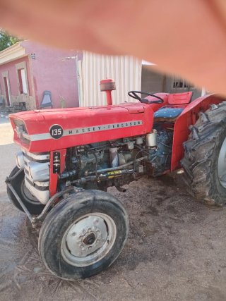 Tractor Massey Ferguson 135