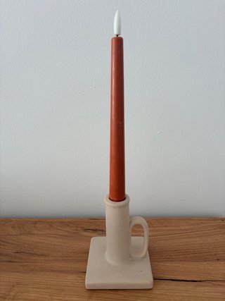 Candelabro de cerámica con vela LED