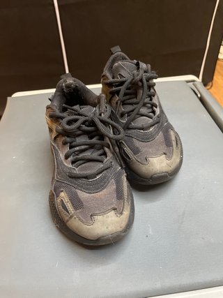 Zapatillas Puma Negras y Grises