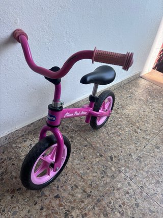 Bicicleta sin pedales Chicco Rosa