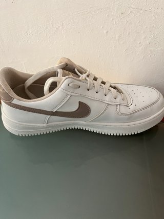 Zapatillas Nike Air Force 1 Blancas Doradas
