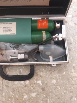 Maletín Botiquín Oxígeno Antiguo