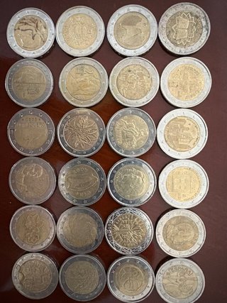 Lote 25 Monedas 2 Euros Conmemorativas