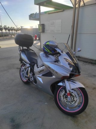 Honda VFR 800 VTEC ABS Plata
