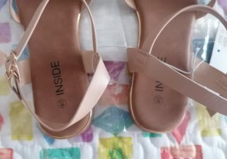 Sandalias Beige y Doradas