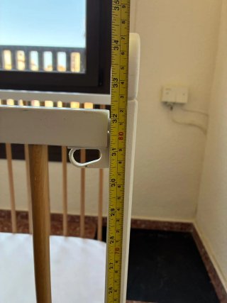 Cuna de madera para bebé con colchón