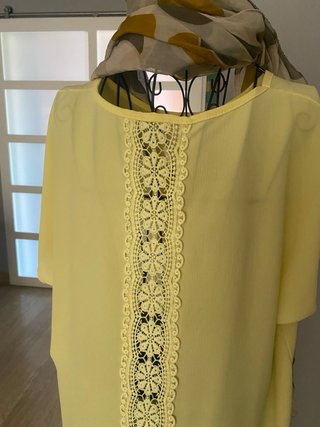 Blusa amarilla oversize manga corta
