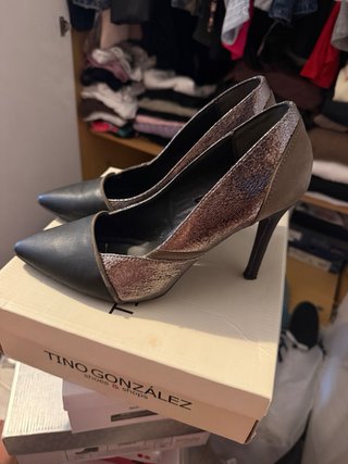Zapatos de tacón Kiabi negros y plateados talla 40