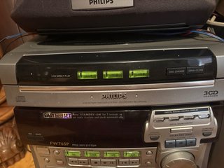 Cadena de música PHILIPS FW765 + 5 altavoces