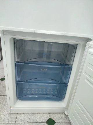 Nevera combi marca Edesa 200/60cm A con garantía