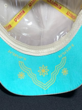 Gorra Pirelli Crema y Dorada