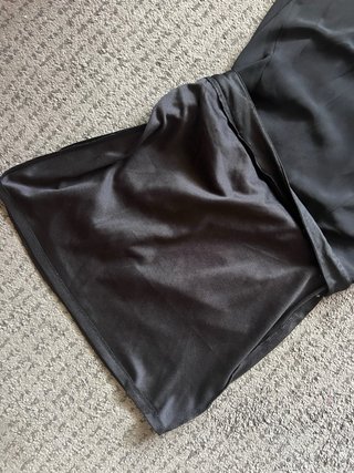 Falda negra transparente con forro