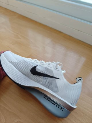 Nike ZoomX Vaporfly Talla 44