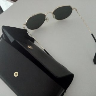 Lote 3 Gafas Sol con Estuche Duro.