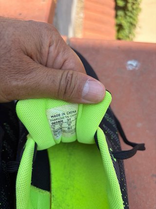 Scarpe da running nere e verdi come nuove
