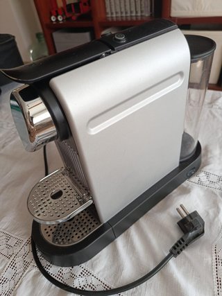 Cafetera Krups Nespresso XN 7002