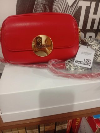 Bolso Love Moschino Rojo y Dorado