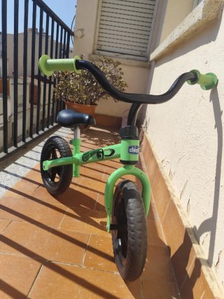 Bicicleta de equilibrio Chicco Green Rocket