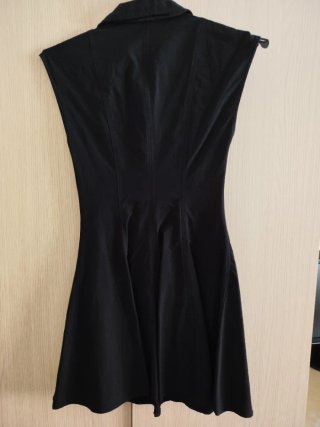 Vestido negro corto