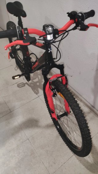 Bicicleta Rockrider BTWIN 24 Negra/Naranja