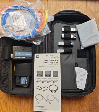 Kit de comprobación de fibra óptica Fluke LinkIQ.