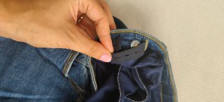 Vaqueros premamá talla 36 rotos