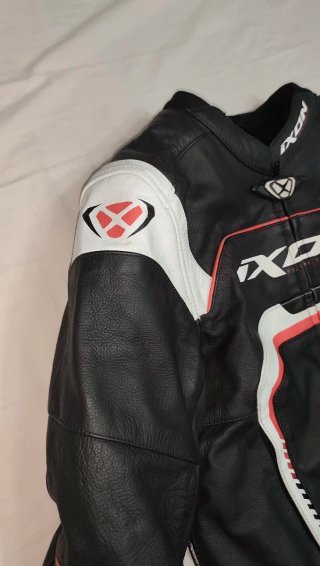 cazadora chaqueta moto hombre piel ixon M 40