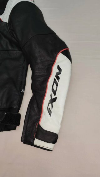 cazadora chaqueta moto hombre piel ixon M 40