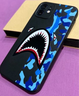 Funda iPhone 11 Camuflaje Tiburón Azul