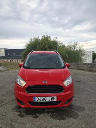 Ford Tourneo Courier ¡Distribución Recién Hecha !