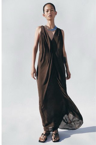 Vestido  midi Jacquard  Viral Zara